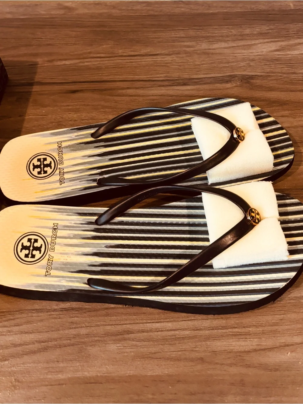 TORY BURCH Navy Cascade Flip Flop 11 M Summer Spring Beach Pool Vacation Resort